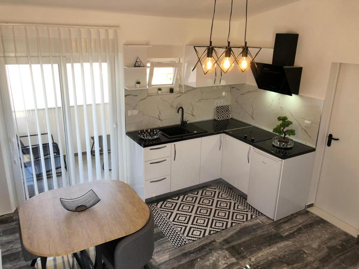 Apartman Luce Lejlighed Bibinje Eksteriør billede